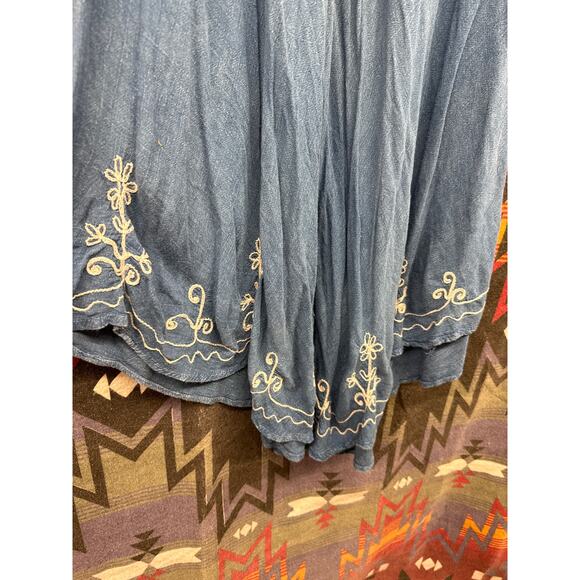 Beach by Exist Dress Blue White Cotton Embroidered Flowy Beach Resort Vacation - Picture 5 of 6